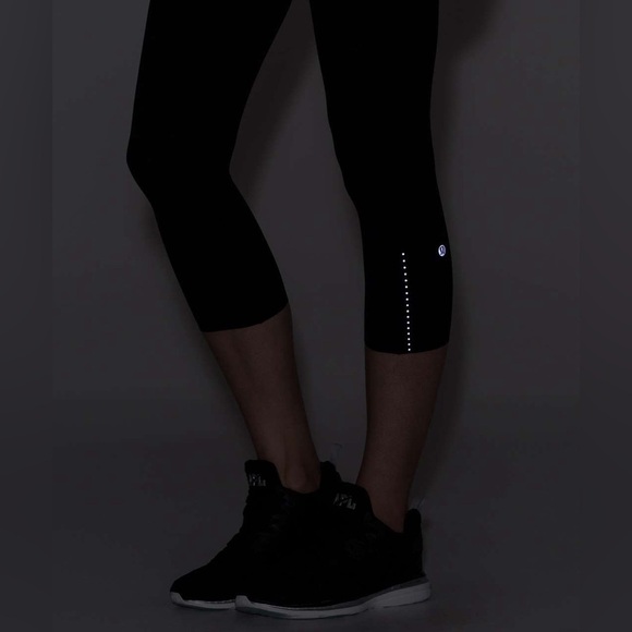 Lululemon Fast & Free Crop II *Nulux 19" - Picture 5 of 13
